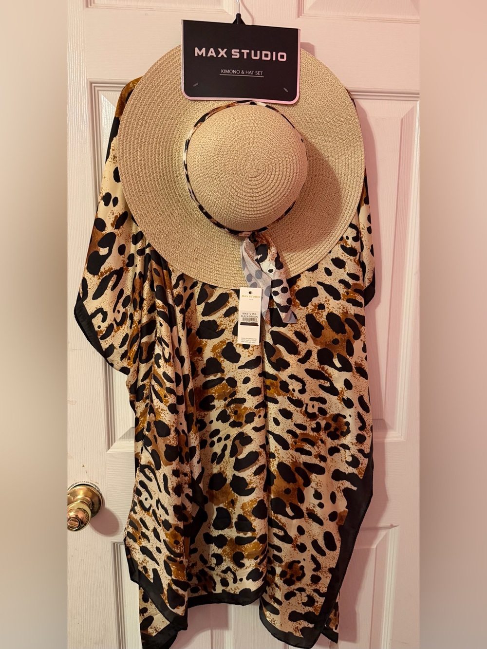 NWT Max Studio Leopard Print Kimono & Straw Sun Hat Set